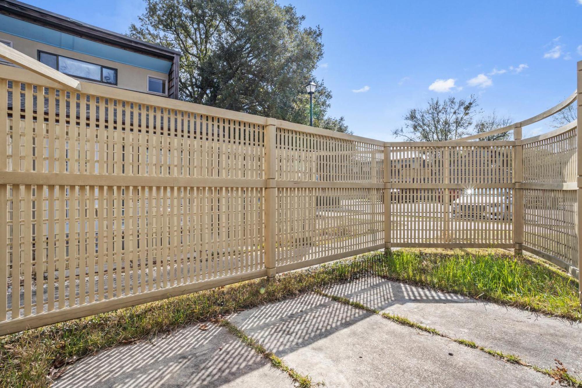 King Bed Well-Located Cozy Townhouse Retreat Apartment Gulfport Bagian luar foto