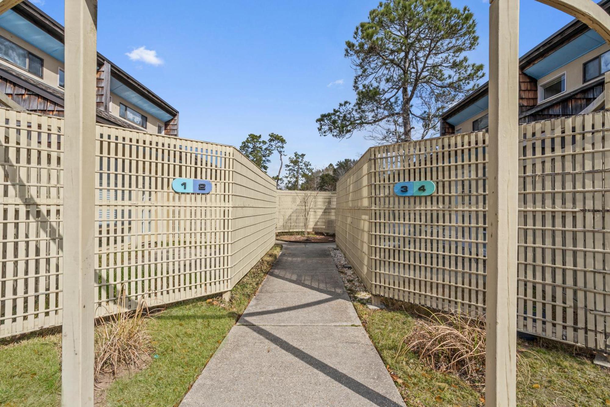 King Bed Well-Located Cozy Townhouse Retreat Apartment Gulfport Bagian luar foto